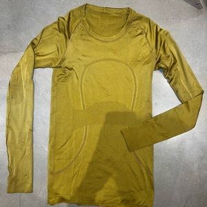 MUSTARD YELLOW LULULEMON LONG SLEEVE💛💛
